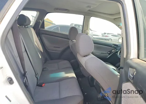 2006 Toyota Corolla Matrix Xr z USA, uszkodzony, nr VIN 2T1KR32E66C596237